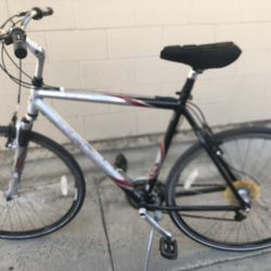 Aluminum Bike Big Everything Works Good Tirés Size 28” 