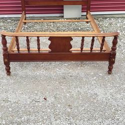 Vintage Midcentury Sumter Cabinet Company Full Size Maple Bed