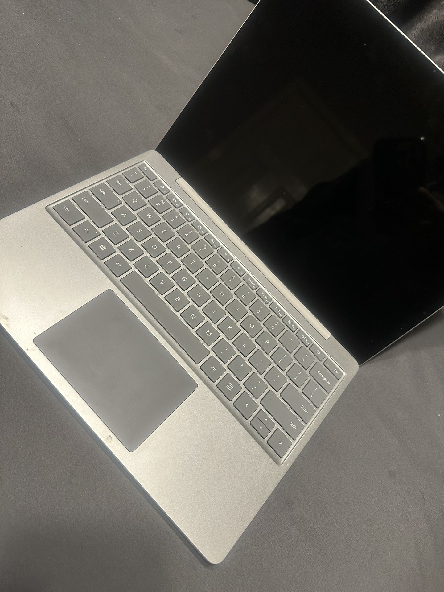 Microsoft Surface Laptop