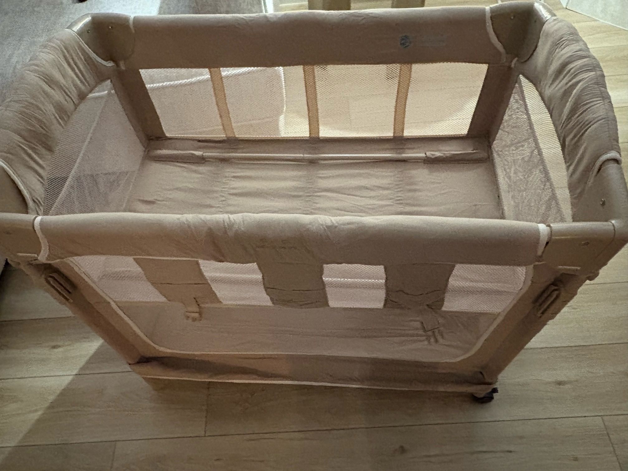 Arms Reach Co Sleeper Bassinet