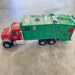 Bruder Mack Granite Garbage Truck (Ruby red-Green)