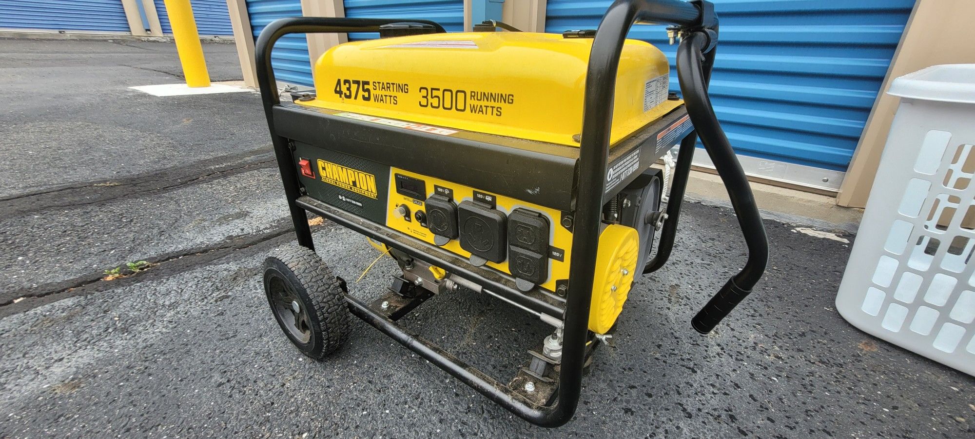 Champion 3500 Watts Gas Generator