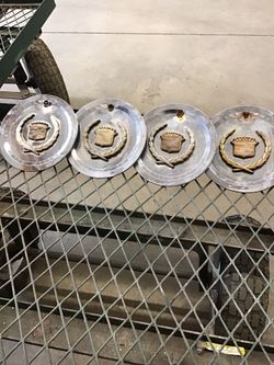 Cadillac Vogue Center Caps