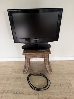 Samsung 23” LCD TV HDTV – HDMI – LN-S2351W