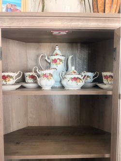 YS porcelain tea set