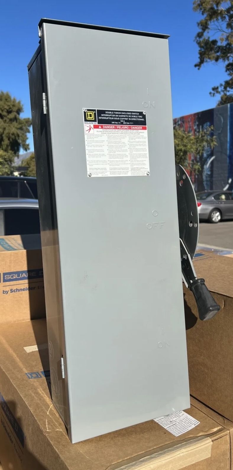 NEW Square D Double Throw Enclosed transfer Switch 100A: DTU223RB