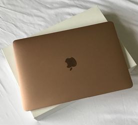 MacBook Air 13” 2019 – Rose Gold – $300