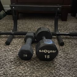 Pull Up Bar 10 Pound Weight And 15 Pound Weight 