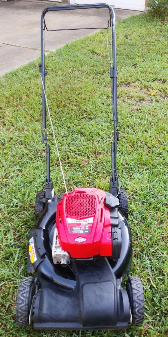 Troy bilt self propelled good condition like new