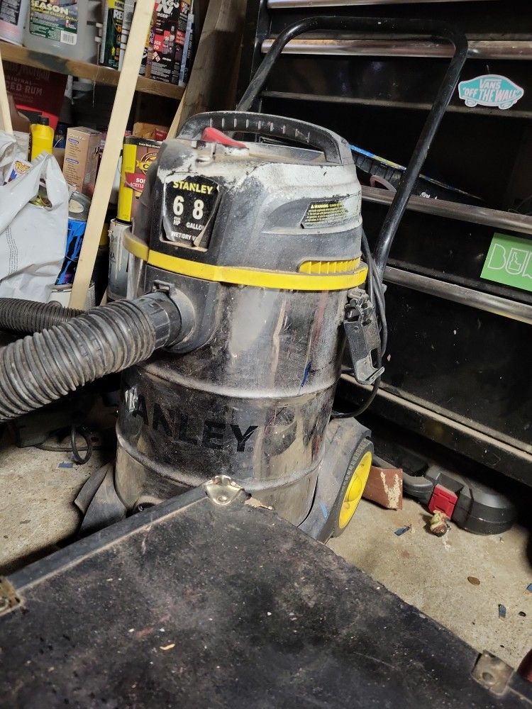 8 Gallon 6hp Shop Vac