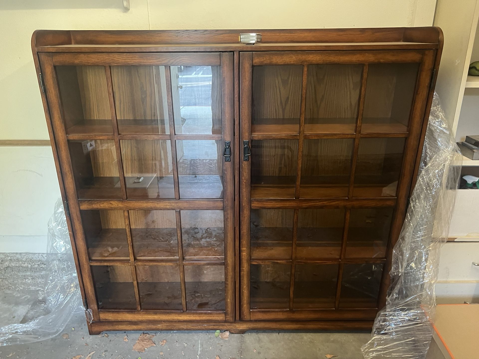 Wooden Bookcase/Shelf unit With Glass doors