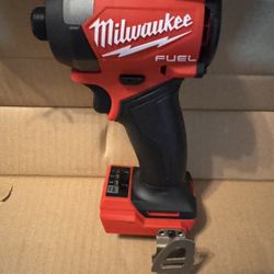 Milwaukee 1/4 Impact Driver Fuel New 