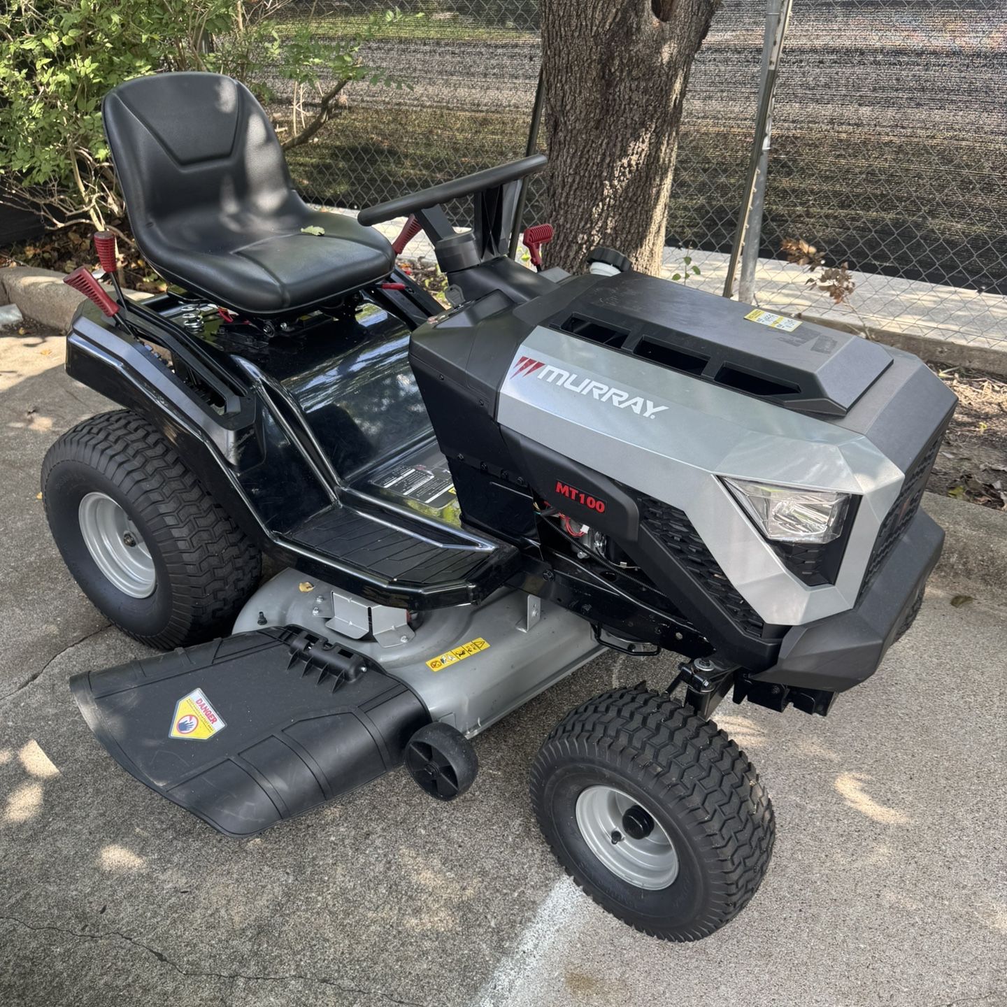Murray Riding Mower Murray MT-100 42” Riding Mower for Sale in Pasadena, TX - OfferUp