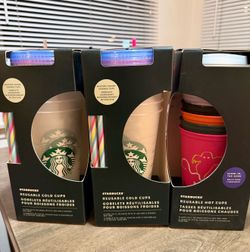 Starbuck cups