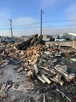 🔥 Firewood For Sale – Half & Full Cords Available! 🔥
