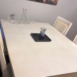 Dinning Table 