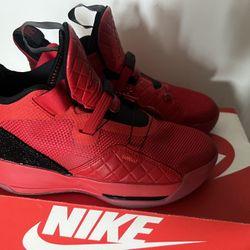 Nike Air Jordan 33 XXXIII University Red