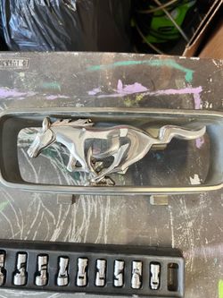 66 mustang emblem