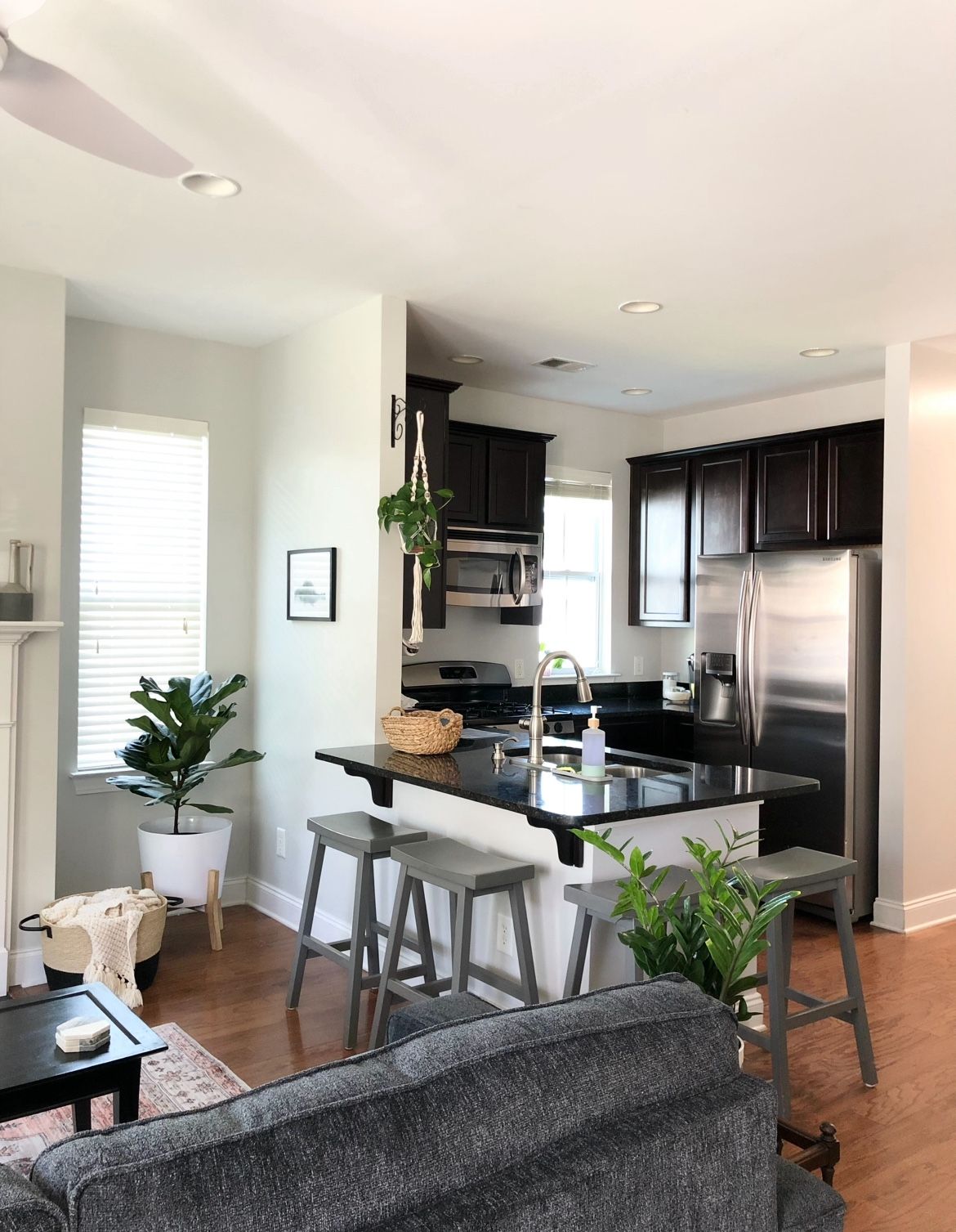 4 Kitchen Stools - Great condition