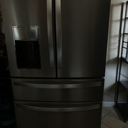 Fridge With Ice And Water Dispenser 