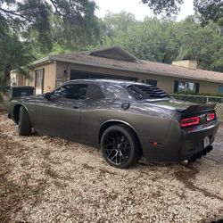 Dodge challenger 5.7L hemi 