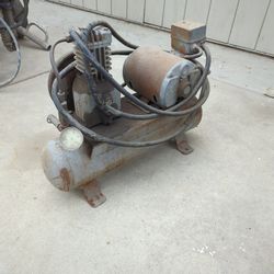 Good Classic Air Compressor Works Very Good $100 Or Best Offer 