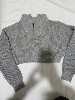 Knitted cropped grey sweater ✨