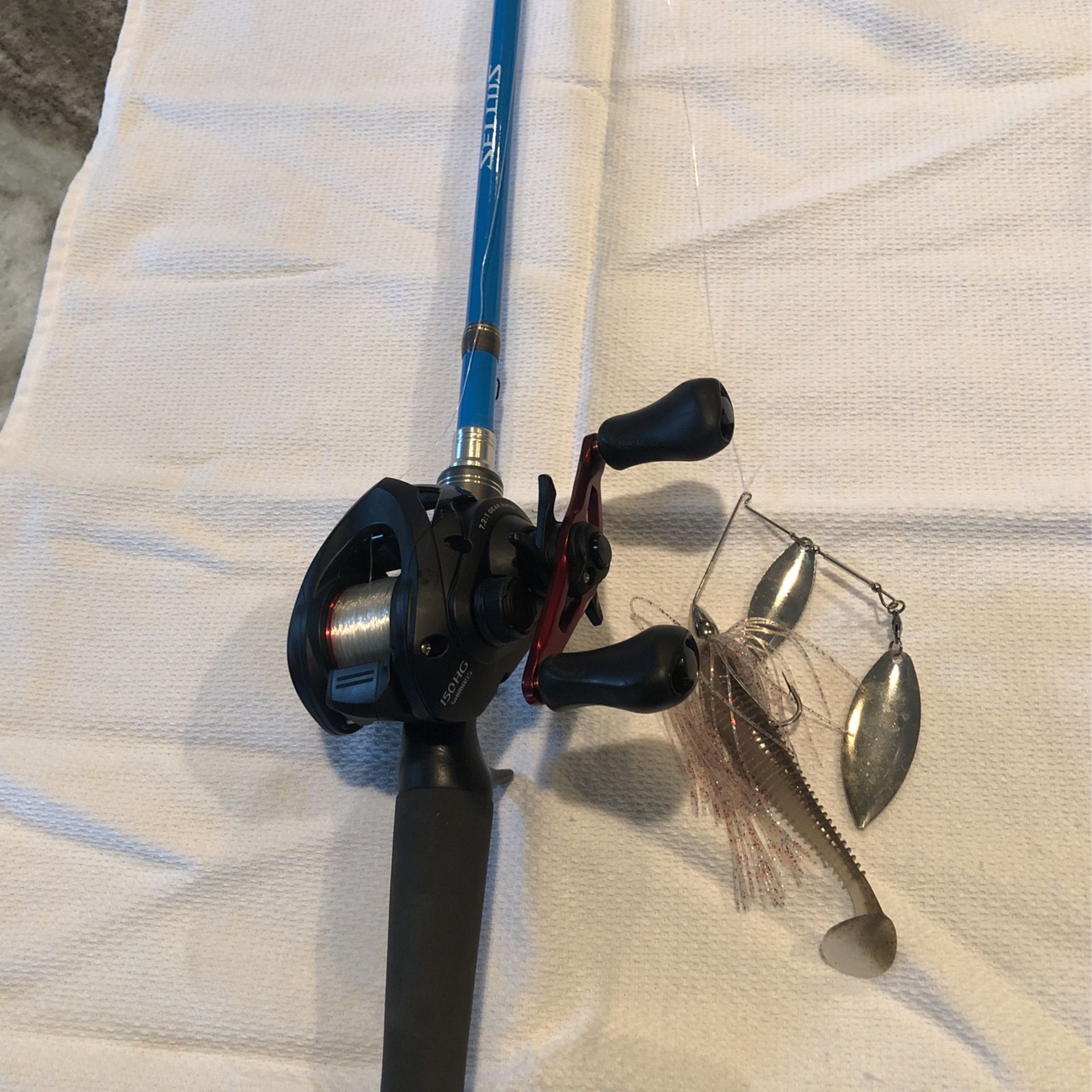 Shimano sellus Rod, 7” 6 Inch, Heavy Power Fast Action Shimano Caius 7.2:1 Baitcaster  New Condition
