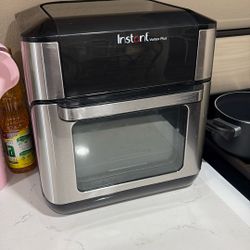 Instant Vortex Plus 7 In 1  Air fryer Oven 