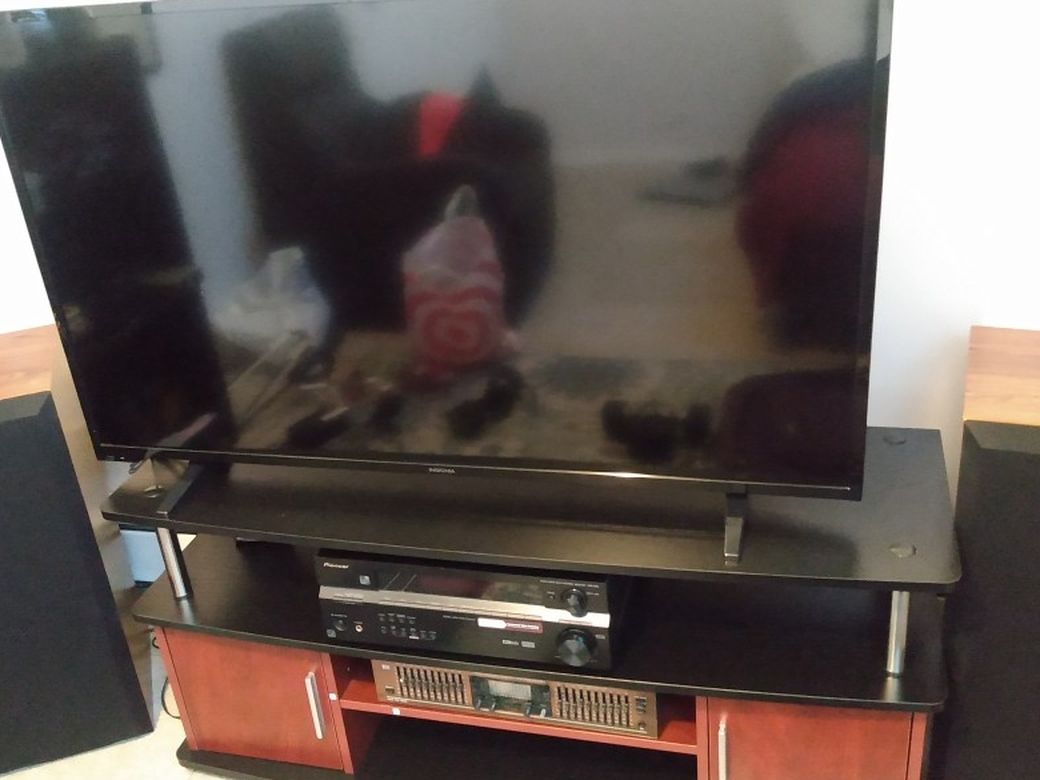 I Have For Sale All STEREO Everithing insignia Tv ; Speaker ,Receiver Pioneer And Ecualizerand Tv Stand