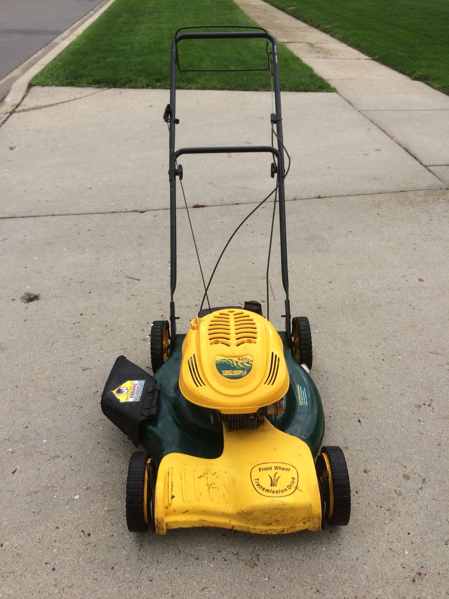 Yard man 6.0 hp Self Propelled lawn mowers runs great