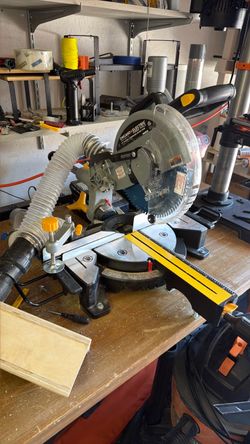 Chicago Electric 10" Miter Saw w/Dust Collector