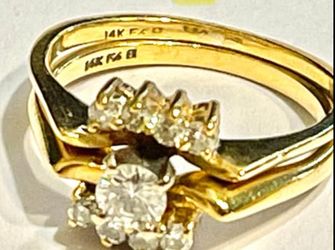 $595 Classic Beautiful woman’s 14k solid yellow gold natural diamond wedding set size 4