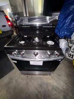 Black Stainless Gas Range with 5 Burners