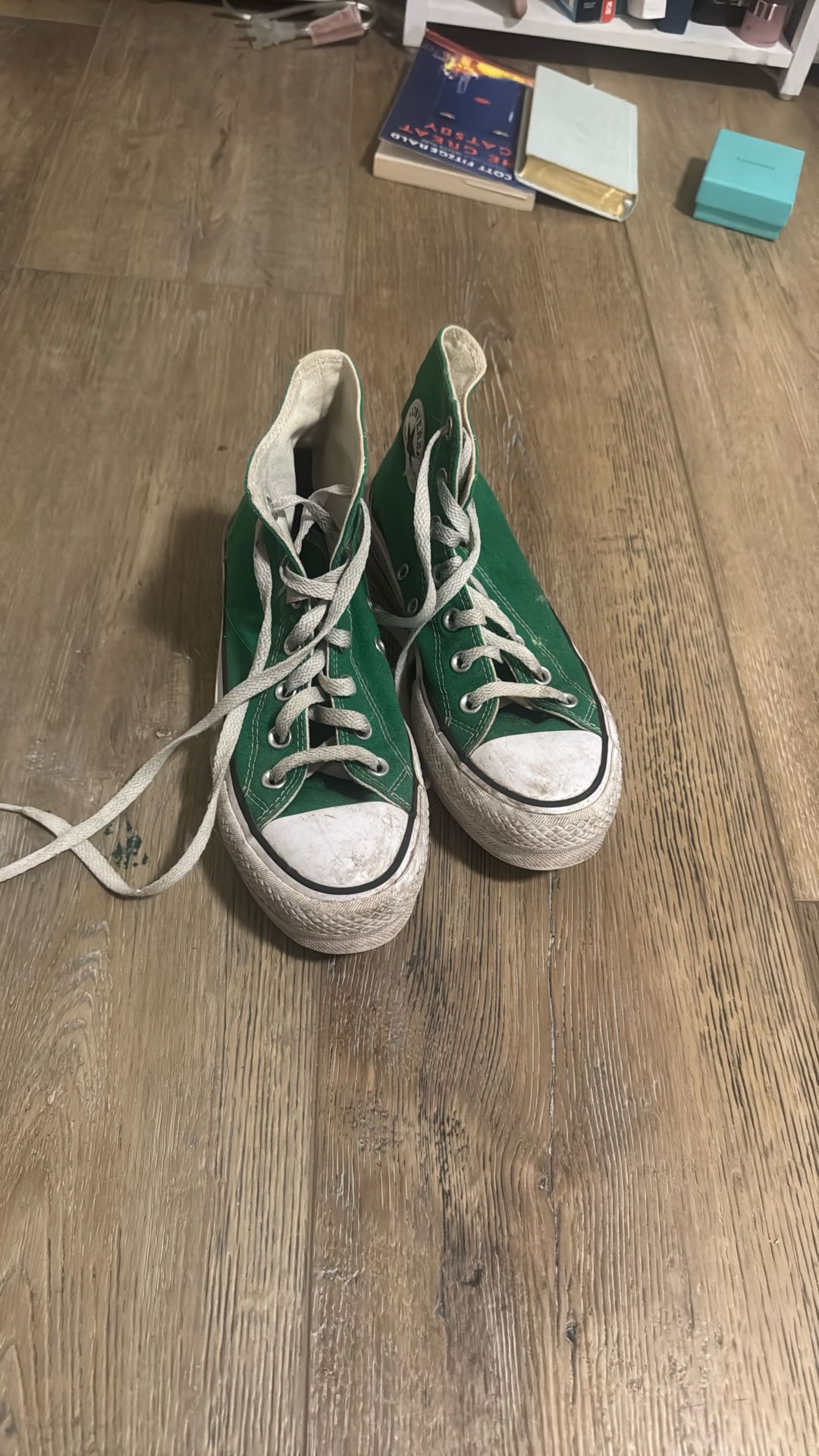 womans green platform converse
