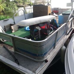 Pontoon Boat With Trailer 70 Hp