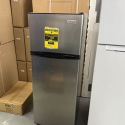 FRIGIDAIRE GALLERY 7.5 CUBIC FEET TOP FREEZER REFRIGERATOR 