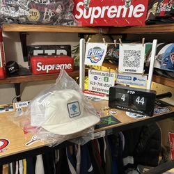 Supreme Camacho 5 panel mesh snap back