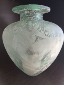Vtg, Hand Blown Frosted Crystalline Art Glass Vase. 10"H. PLEASE READ DESCRIPTION
