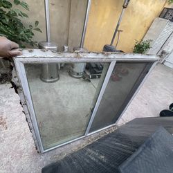 Windows In Excellent Condition.