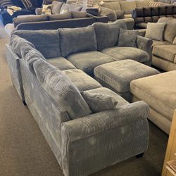 New Dark Grey Sectional 2 Left Can Deliver Today Was $999 Now $599 Delivered. 