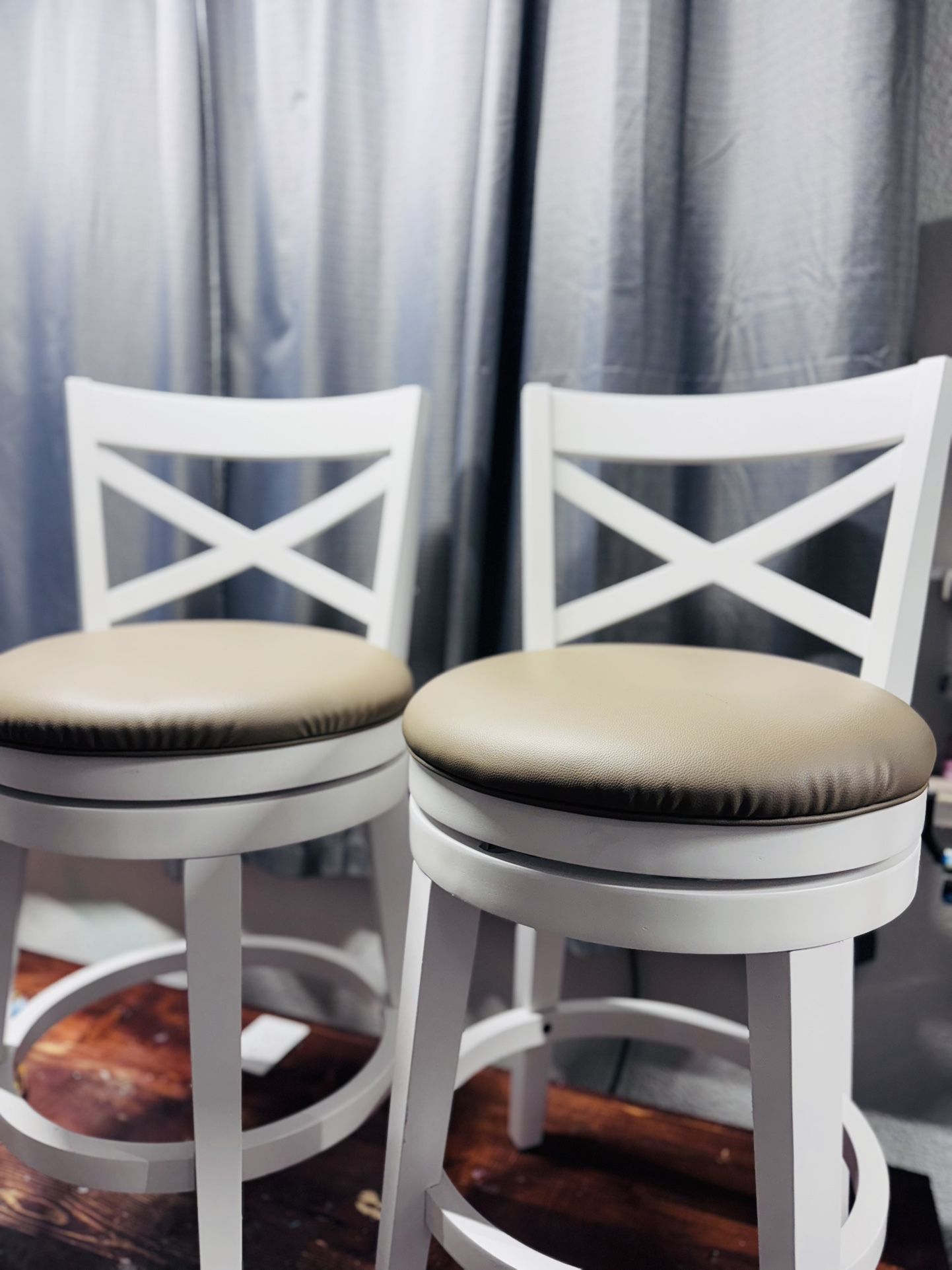 Costco - Adelia 26” Counter Height Stool