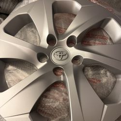New Toyota 2025 17 Inch Hub Caps