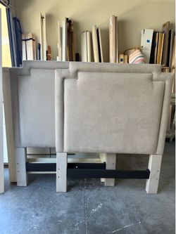 Twin bedroom set (FREE 24H DELIVERY AND SETUP)