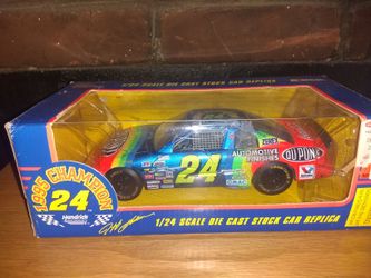 Brand New Jeff Gordon 1995 Champion 1/24 Die-cast Car