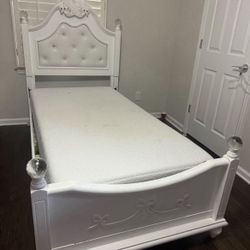 Twin bed