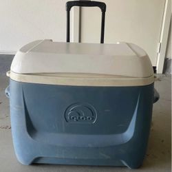 Igloo Rolling Cooler