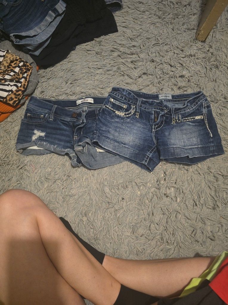 Woman's Shorts
