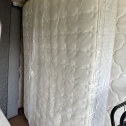 queen size mattress pillowtop 