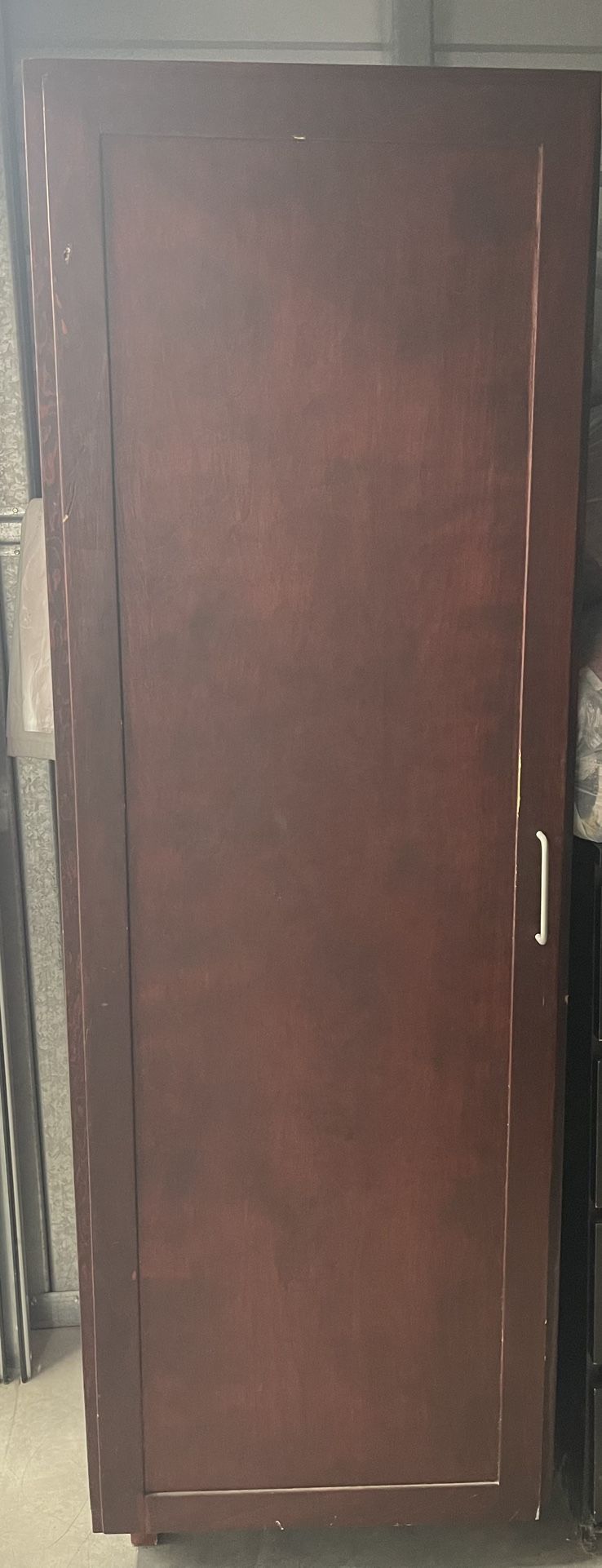 6 Foot Storage Cabinet With Shelves